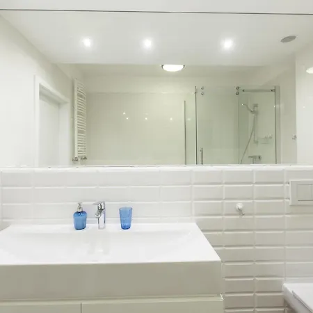 شقة Homewell Stare بوزنان